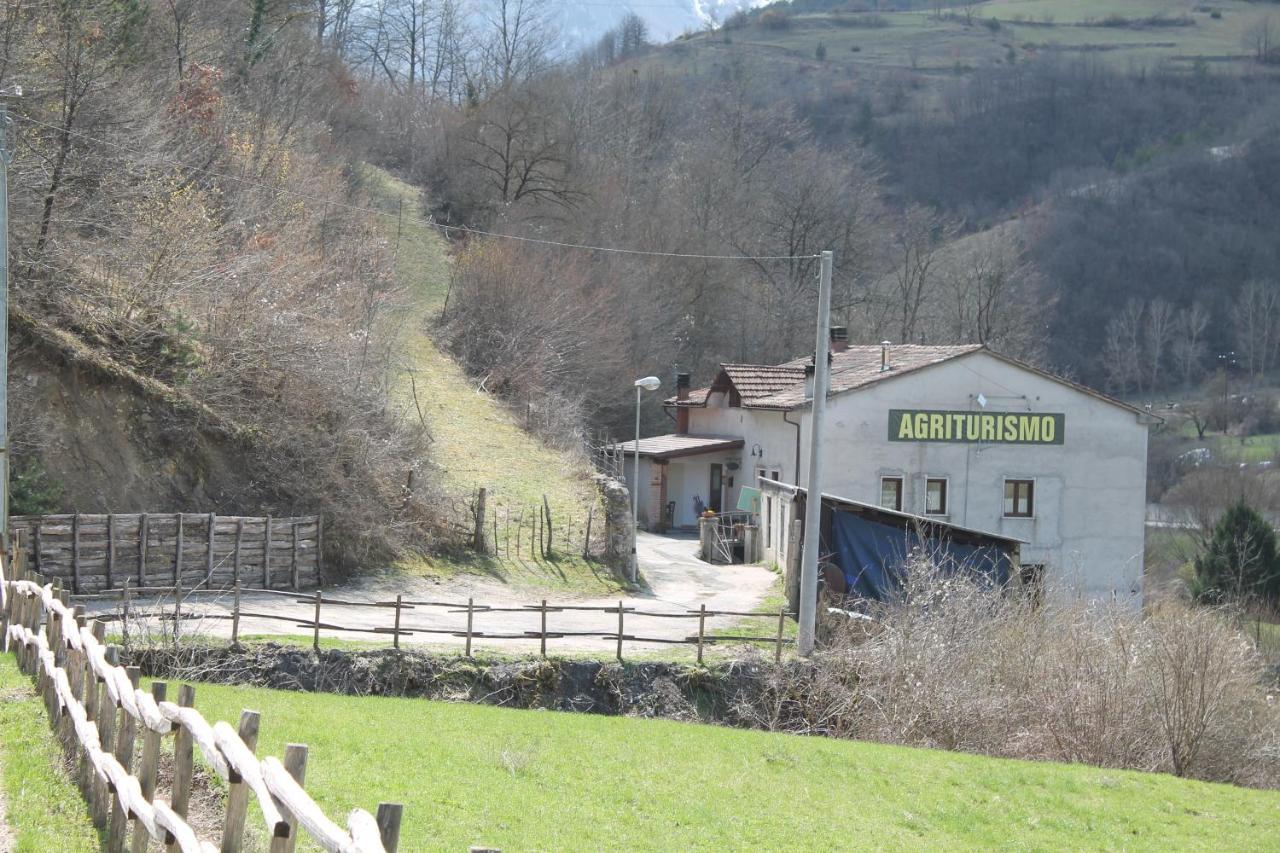 Agriturismo Il Casale Pica Posta Exteriör bild