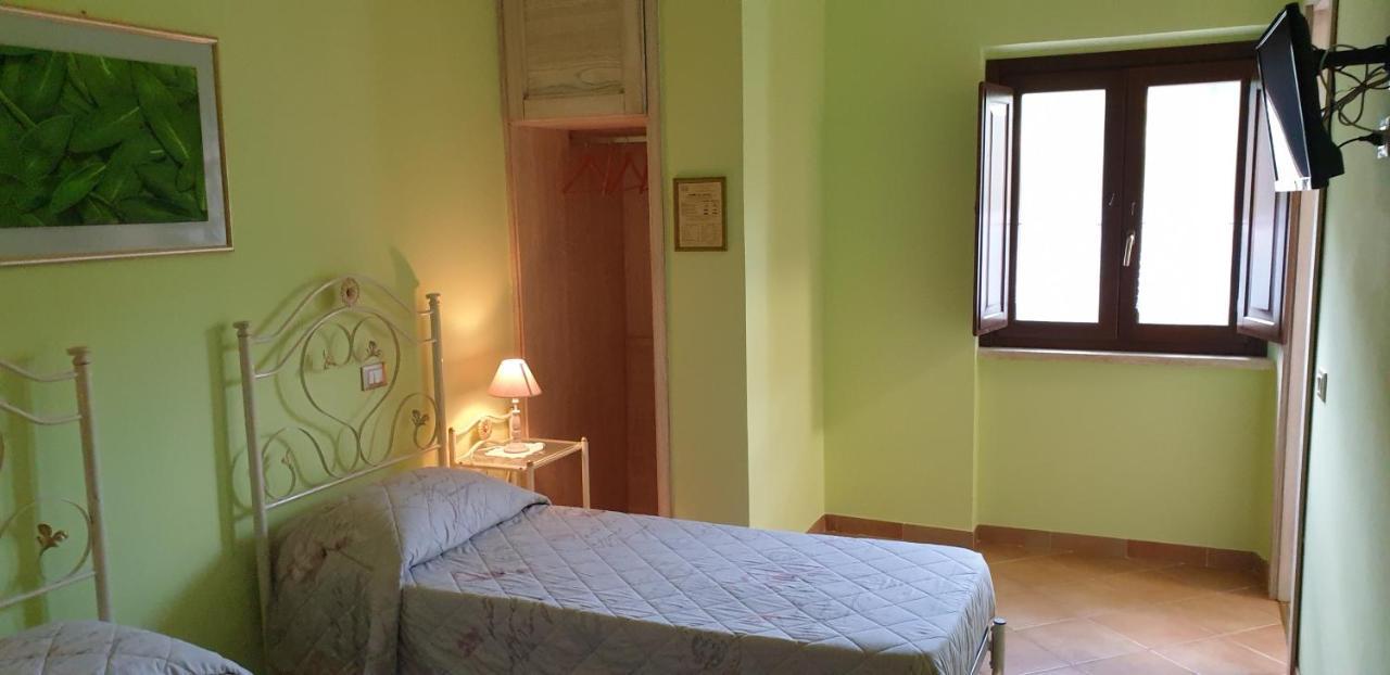 Agriturismo Il Casale Pica Posta Exteriör bild