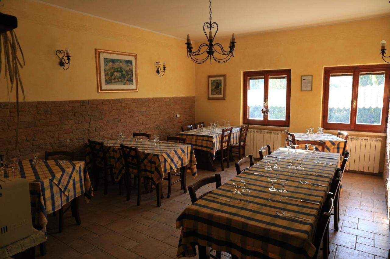 Agriturismo Il Casale Pica Posta Exteriör bild