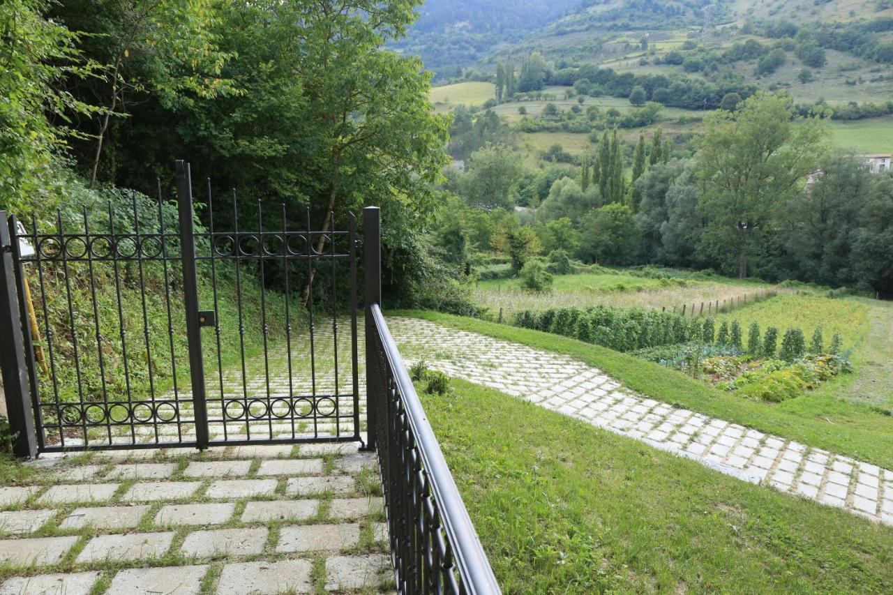 Agriturismo Il Casale Pica Posta Exteriör bild